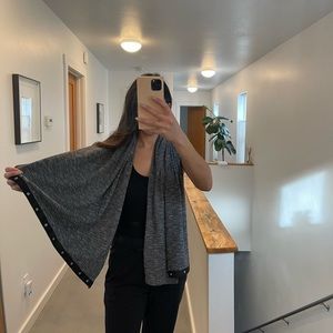 Customizable snap infinity scarf